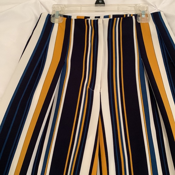 Wide leg pants - Picture 2 of 2